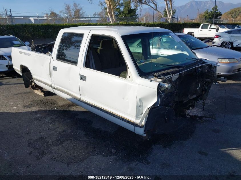 CHEVROLET C/K 3500 2000. Lot# 38212819. VIN 1GCGC33F4YF469270. Photo 1