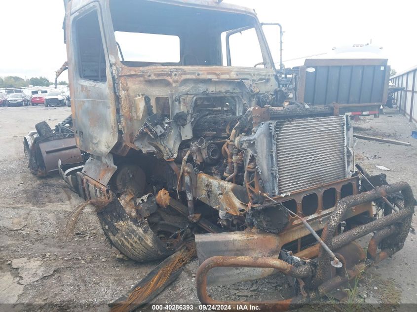 VOLVO VNR 2019. Lot# 40286393. VIN 4V4WC9EH4KN233328. Photo 1