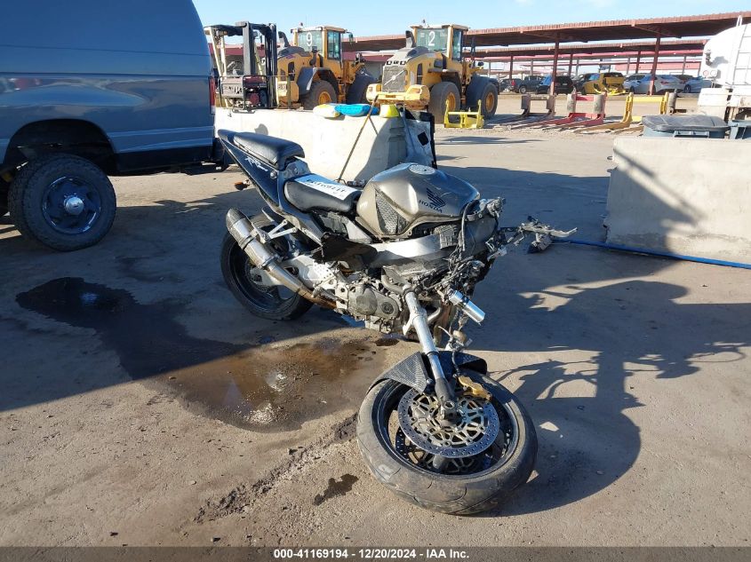 HONDA CBR900 2003. Lot# 41169194. VIN JH2SC50033M101728. Photo 1