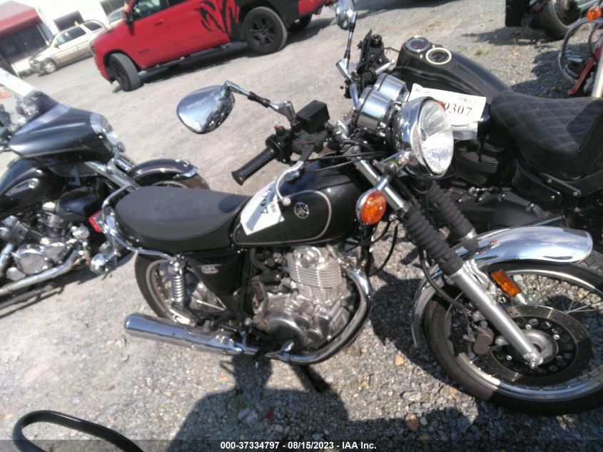 YAMAHA SR400 2015. Lot# 37334797. VIN JYARH04E2FA000828. Photo 1