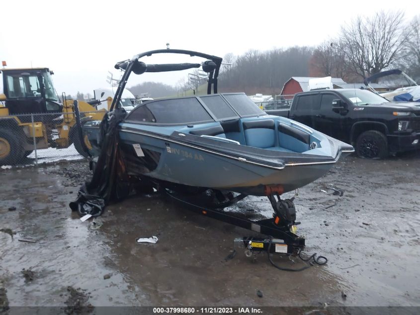 TIGE R20/SK 2018. Lot# 37998680. VIN TIX0114RI718. Photo 1