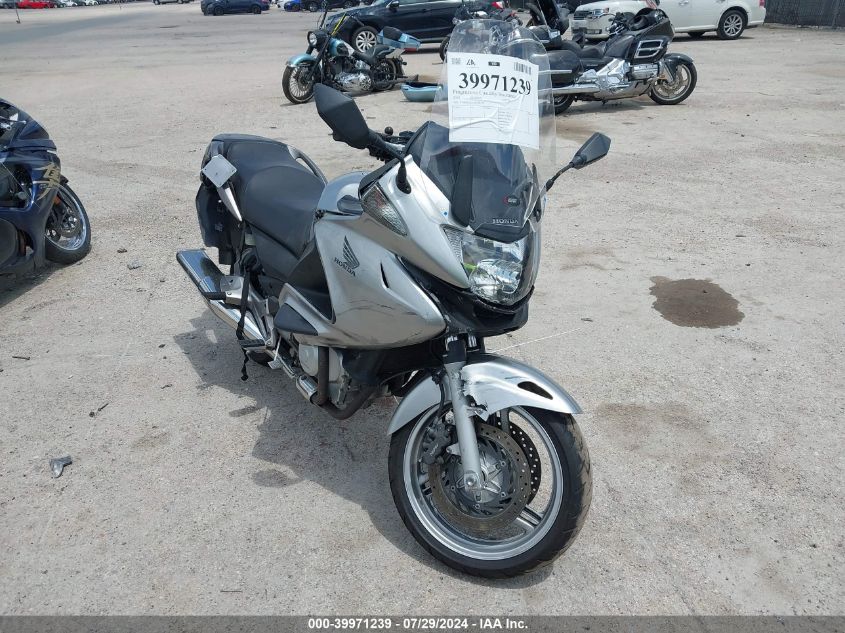 HONDA NT700 2010. Lot# 39971239. VIN VTMRC5227AE000178. Photo 1